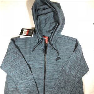 Nike Women’s Tech Knit Split Back Zip Up, Size large